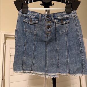 Stylish Blue Denim Mini Skirt